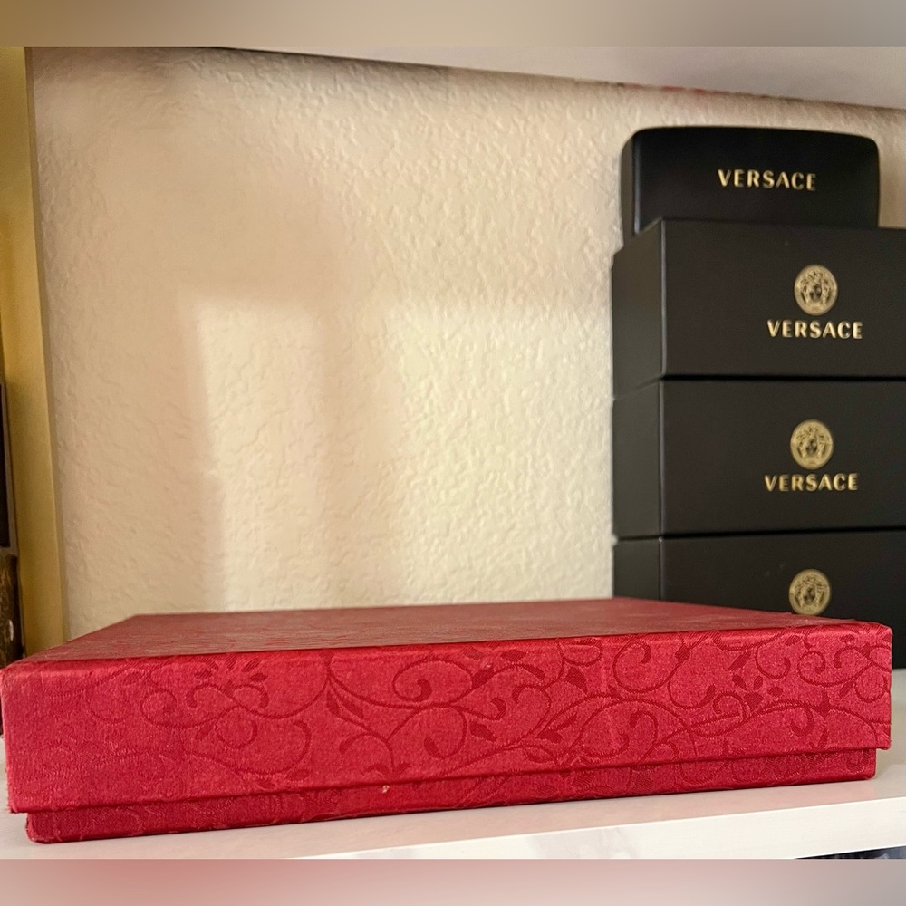 Red Cloth Floral Storage Box - Picture 2 of 5